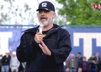 Rama ironi me kryedemokratin në Durrës: Basha ka lëshuar pëllumbat