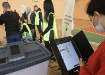 Pjesëmarrja në votime, KQZ: 27.18% e qytetarëve kanë votuar deri në 12:00