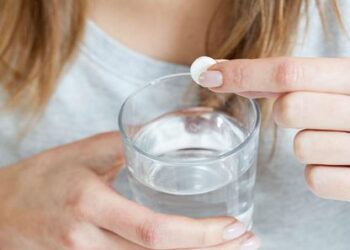 Cili është efekti i aspirinës tek të infektuarit me COVID-19? Shpjegon mjeku i njohur