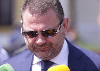 Tom Doshi jep dorëheqjen nga kandidimi dhe mandati i deputetit: E parevokueshme! KQZ të më zëvendësojë