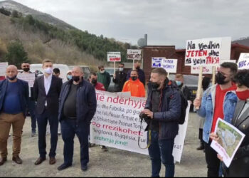Protestë në Mirditë/ Shoqërohen në polici rreth 20 persona, aktivistë dhe banorë të zonës