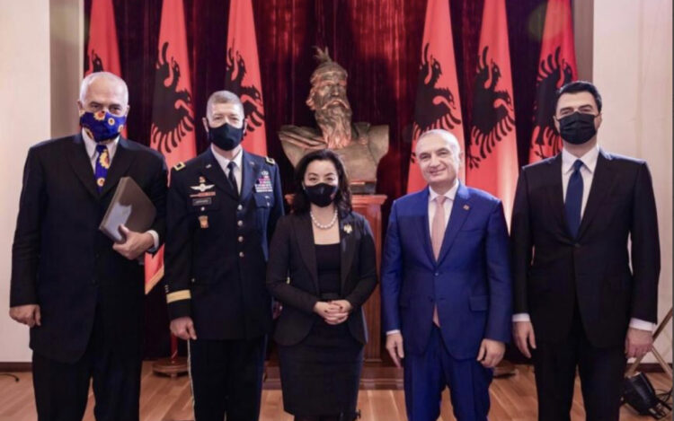 Kim pas takimit me Bashën: SHBA nuk mbështet asnjë parti apo kandidat