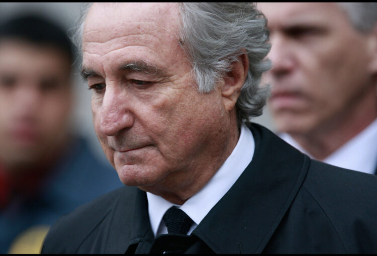 Konsiderohet si mashtruesi më i madh i kohrave moderne, humb jetën Bernie Madoff në SHBA