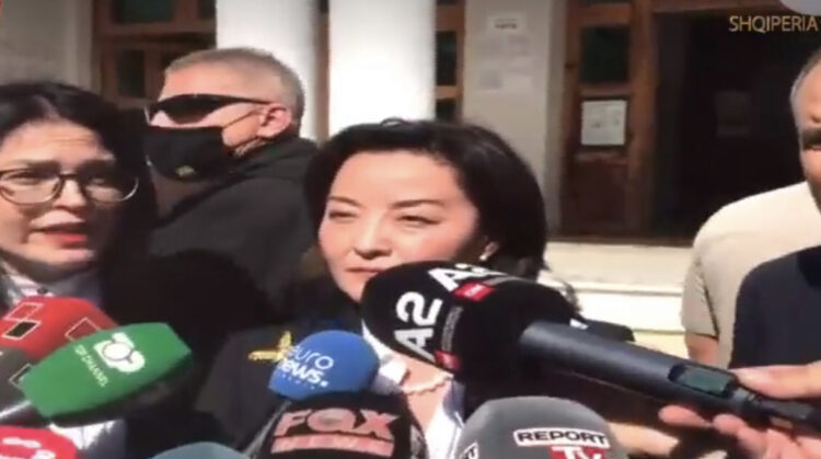 Yuri Kim THIRRJE kandidatëve: Prisni gjykimin e popullit