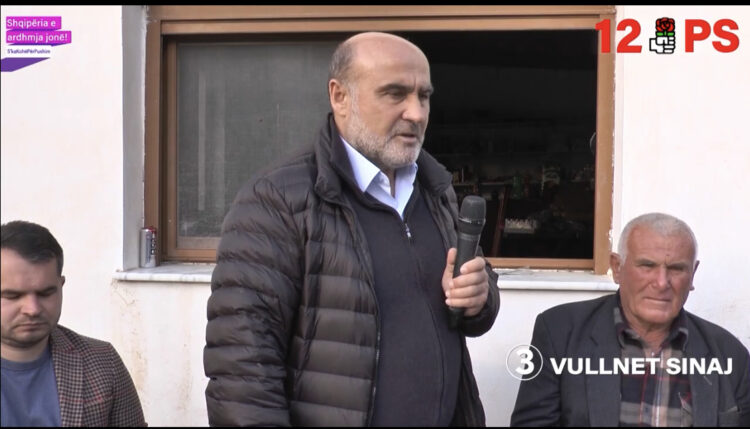 Deputeti Vullnet Sinaj takim me banorët e fshatit Gërnec