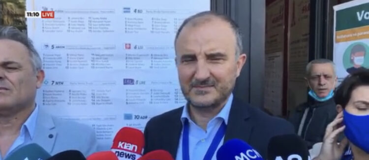 “Ti vendos”, Soreca apel qytetarëve në gjuhën shqipe: Europa po ju shikon