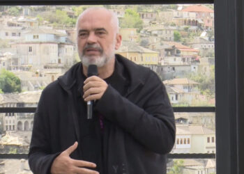 Rama nga Gjirokastra: Në Tepelenë ndalohej për të pirë ujë ose për të marrë karburant, sot është një destinacion