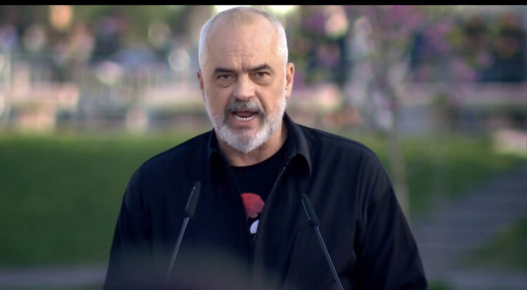 Rama nis festën, kujton të ëmën: Është fitorja e parë pa të