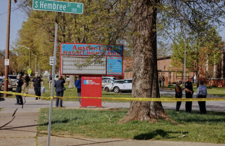 Të shtëna me armë në një shkollë në SHBA, humb jetën një person plagoset një polic