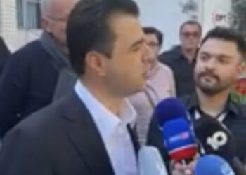 Basha nga Durrësi: Askush mos të qëndrojë në shtëpi, merrni familjen e dilni votoni