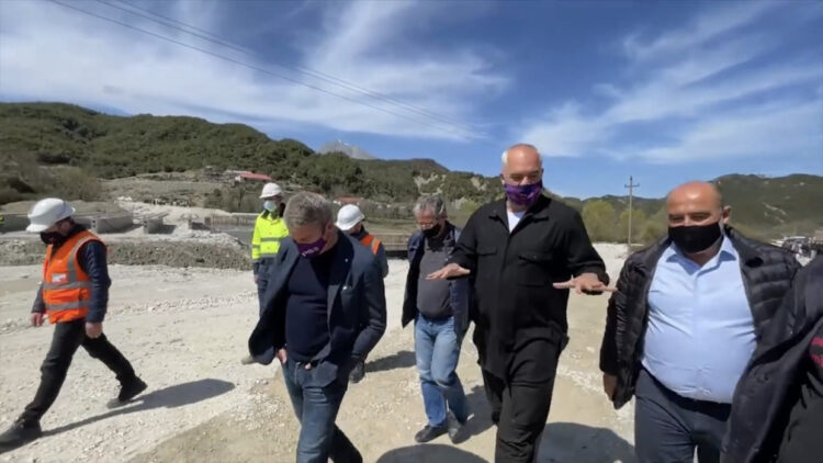 Rama inspekton punimet në rrugën e lumit të Vlorës: Një thesar i fshehur i parajsës natyrore