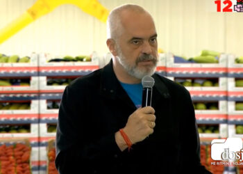 Rama me fermerët në Berat: Do e bëjmë Shqipërinë kampione