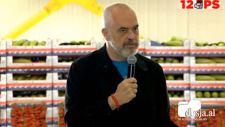 Rama me fermerët në Berat: Do e bëjmë Shqipërinë kampione