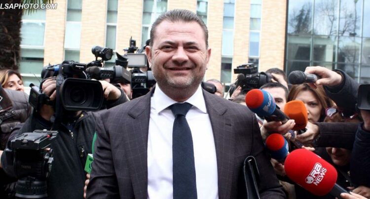 “Kam hequr dorë nga mandati, por jo nga PSD”/ Reagon Tom Doshi