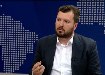 Zyrtari i VV akuza Ramës: I premtoi Kosovës vaksina, flet e bën fushatë por ‘Pfizer’ i kishte harxhuar