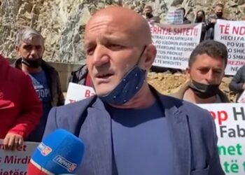 “Po na morën ujin, le të na marrin edhe shpirtin”/ Banorët në Fan të Mirditës protestojnë kundër HEC-it