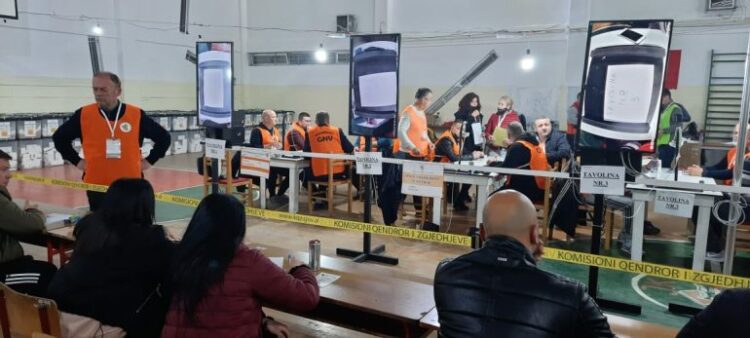 Rezultatet e fundit të votimeve, forca politike që kryeson në Shqipërinë e Mesme