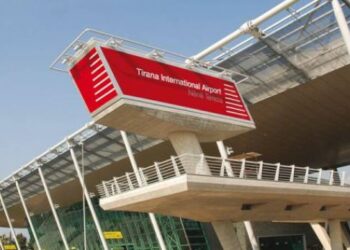 S’ka marrëveshje me ministren Balluku/ Greva e punonjësve të ‘AlbControl’, MBYLLET aeroporti i Rinasit