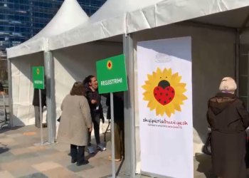 Vaksinimi në vend/ Mësohet se cila kategori do të marrë dozat e para në fundjavë