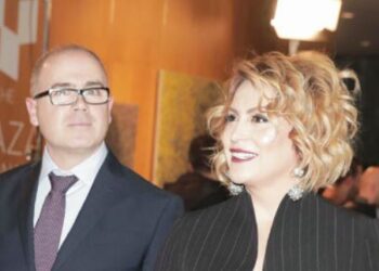 Eni Vasili me bashkëshortin