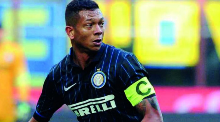 Arrestohet pasi sulmoi familjarët, klubi i del në mbrojtje ish-kapitenit të Interit