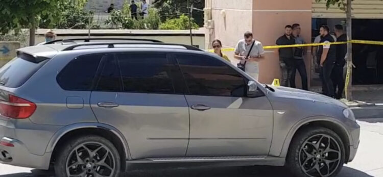 PAMJET/Atentat në Vlorë, një person hap zjarr në drejtim të BMW-së, vdes në spital drejtuesi