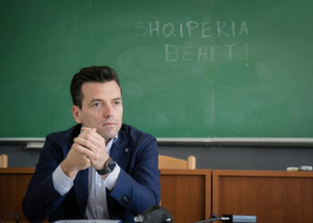 Agron Shehaj kandidon për kryetar të PD-së