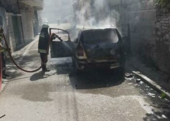 Digjet makina në Vlorë, flet pronari: U shkrumbua brenda 15 minutave(VIDEO)