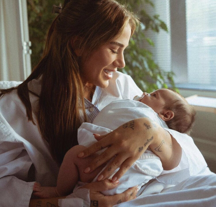 FOTO/ Loredana dhe Mozzik bëhen prindër për herë të dytë