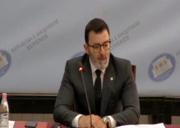 Shkarkimi, Hyseni kërkon gjykimin e Metës me drejtësi nga Komisioni Hetimor