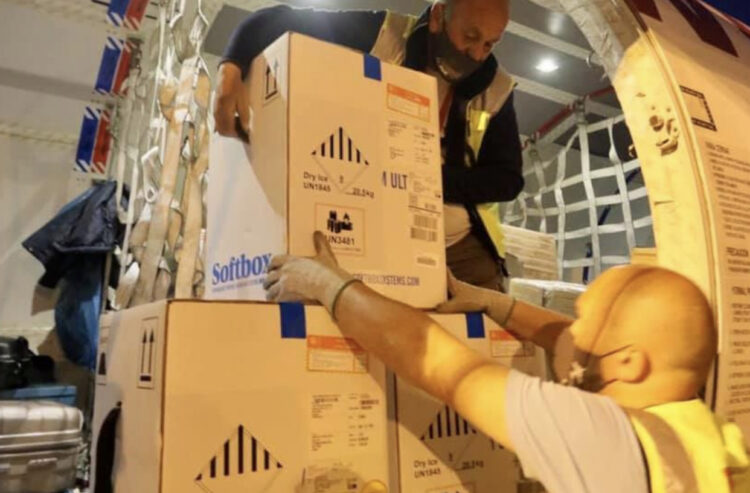 Mbërrijnë në Shqipëri 11,700 doza të tjera të vaksinës Pfizer