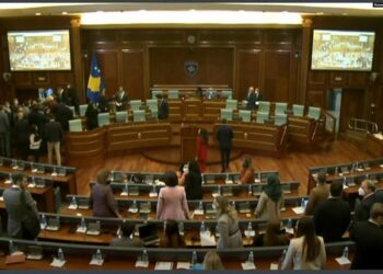 Tensione e përplasje mes deputetëve dhe ministrave në Kuvendin e Kosovës