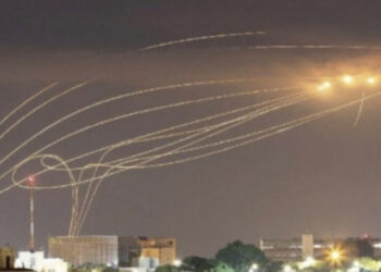 Plas lufta, tanket thyejnë kufirin, Izraeli pushton Gazën