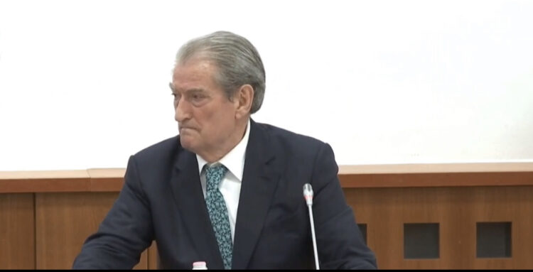 Berisha nuk heq dorë nga mandati: Amerika s’ka fakte e prova