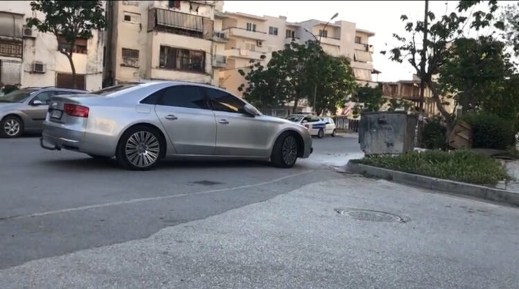 “Audi” përplas këmbësorin në Vlorë, këmbësorja në gjendje kritike për jetën