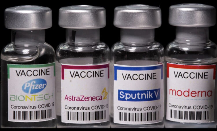 Përzierja e vaksinave kundër COVID-19 mund të shkaktojë efekte të lehta anësore