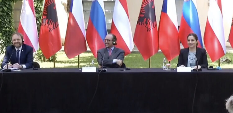 Ministrat e Jashtëm të BE: Të hapen negociatat me Shqipërinë, koha është tani