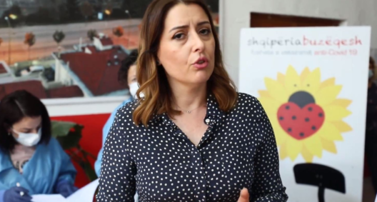 Manastirliu: 11 700 doza Pfizer pritet të mbërrijnë sot në Shqipëri