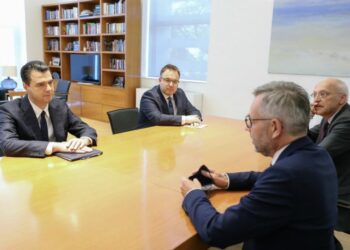 Ministri gjerman takim me Bashën: Parlamenti, vendi i duhur për të çuar përpara debatet