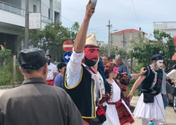 Karnavalet e Nartës/ Rikthehet tradita e qytetit bregdetar