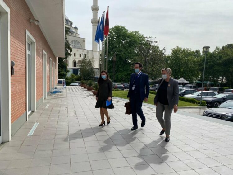 Basha pret shefen e misionit të vëzhguesve të OSBE-ODIHR