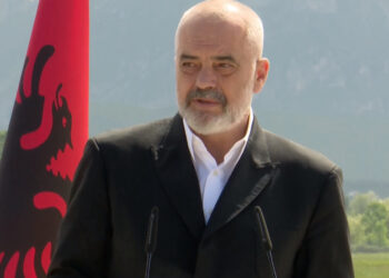 “Dora për PD do të jetë e shtrirë”/ Rama vijon thirrjen ndaj Bashës