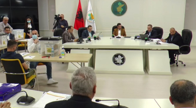 KAS shqyrton ankesat për Vlorën/ Rrëzon kërkesën e Partisë Demokratike, pranon atë të LSI-së