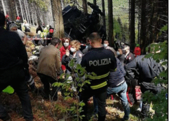 Rëndohet bilanci i viktimave nga rënia e teleferikut në Itali, ndërron jetë edhe djali 9-vjeçar