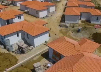 Rindërtimi, Rama publikon pamjet nga lagjia ‘Rilindja’ në Vaqarr