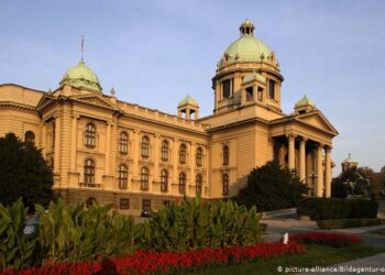 DW: Vuçiç kërkon kompromis me Kosovën, Prishtina këmbëngul për njohje nga Serbia