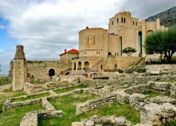 Statistikat e kulturës, INSTAT: Të huajt preferuan monumentet, vendasit parqet arkeologjike