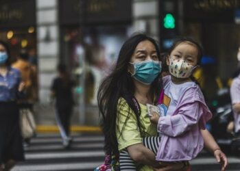 Pas shumë vitesh, Kina u lejon çifteve të bëjnë deri në 3 fëmijë