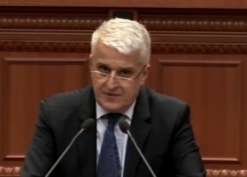 Pandeli Majko pro shkarkimit të Metës: Më rëndon shumë, por në thelb ka raportin me të vërtetën