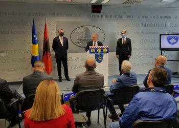 Kosova dhe Shqipëria diskutojnë për turizmin dhe heqjen e taksës në ‘Rrugën e Kombit’